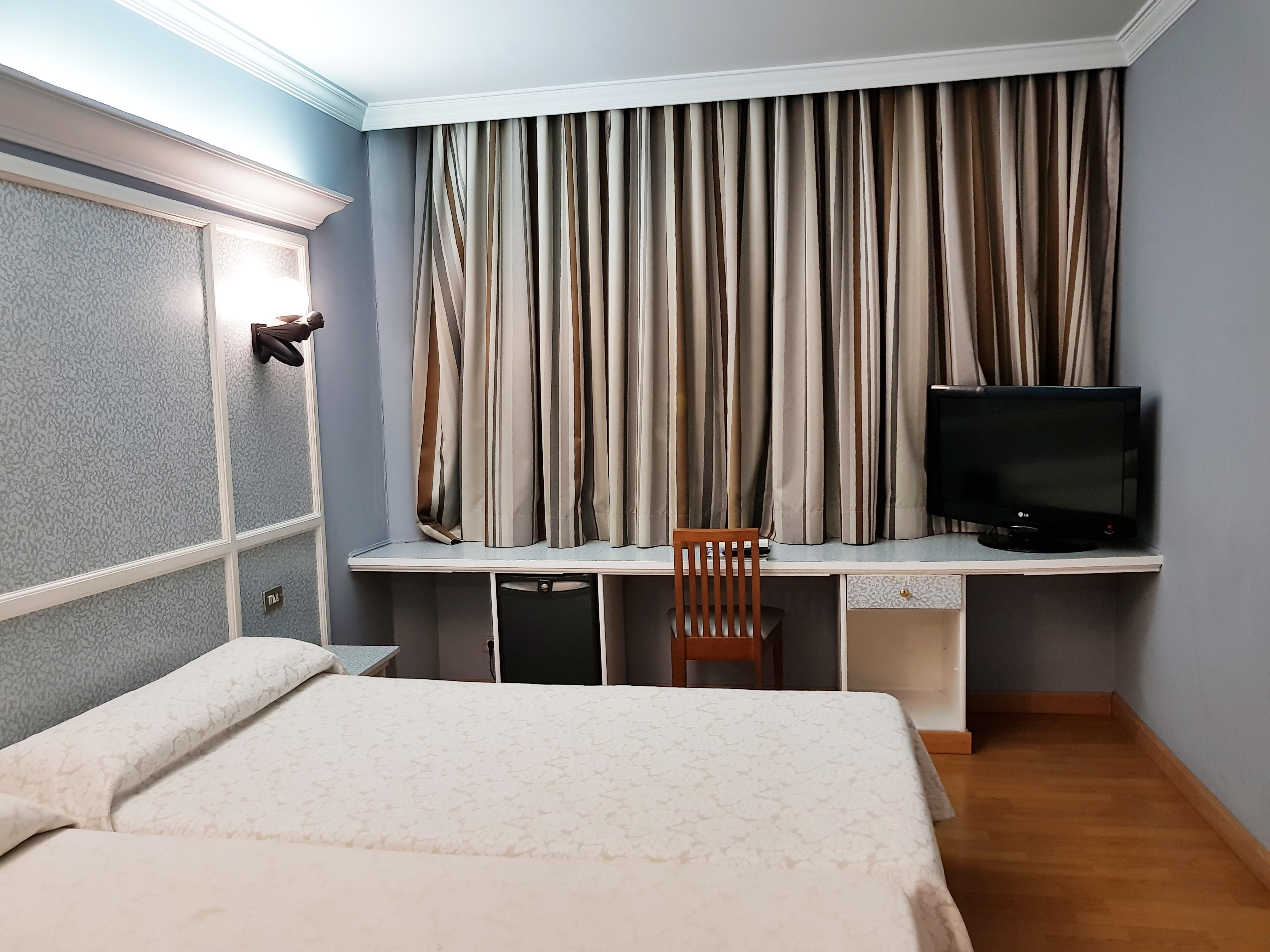 Hotel City House Las Lomas 奥维耶多 外观 照片